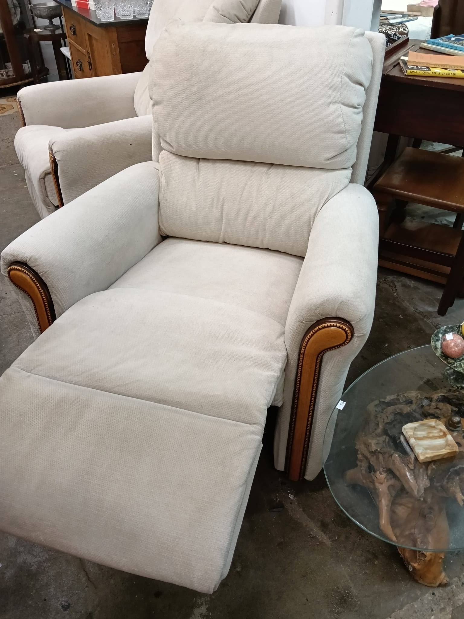 The main image for this shop item
